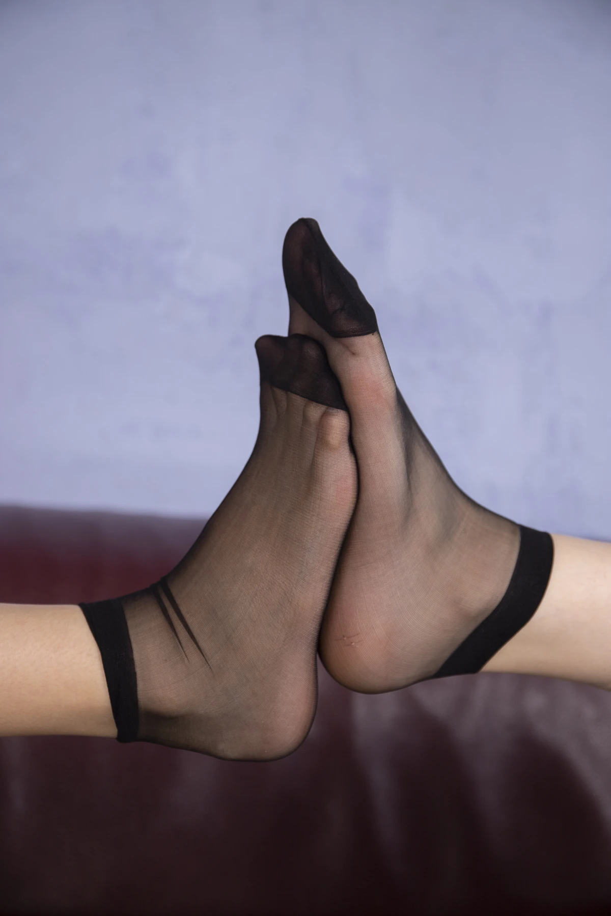 [Mzsock] NO.016 Xiaoyun and Xiaoxiao show off their beautiful feet in black stockings, big feet stepping on small feet, showing feet to feet Southern football skills#[102P]-78