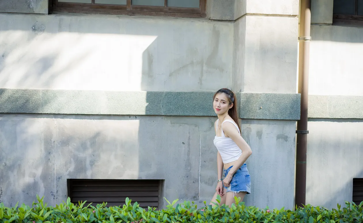 [Mzsock] NO.186 Jin Yunqiao’s midriff-revealing denim shorts cool and beautiful legs street photography#[47P]-34