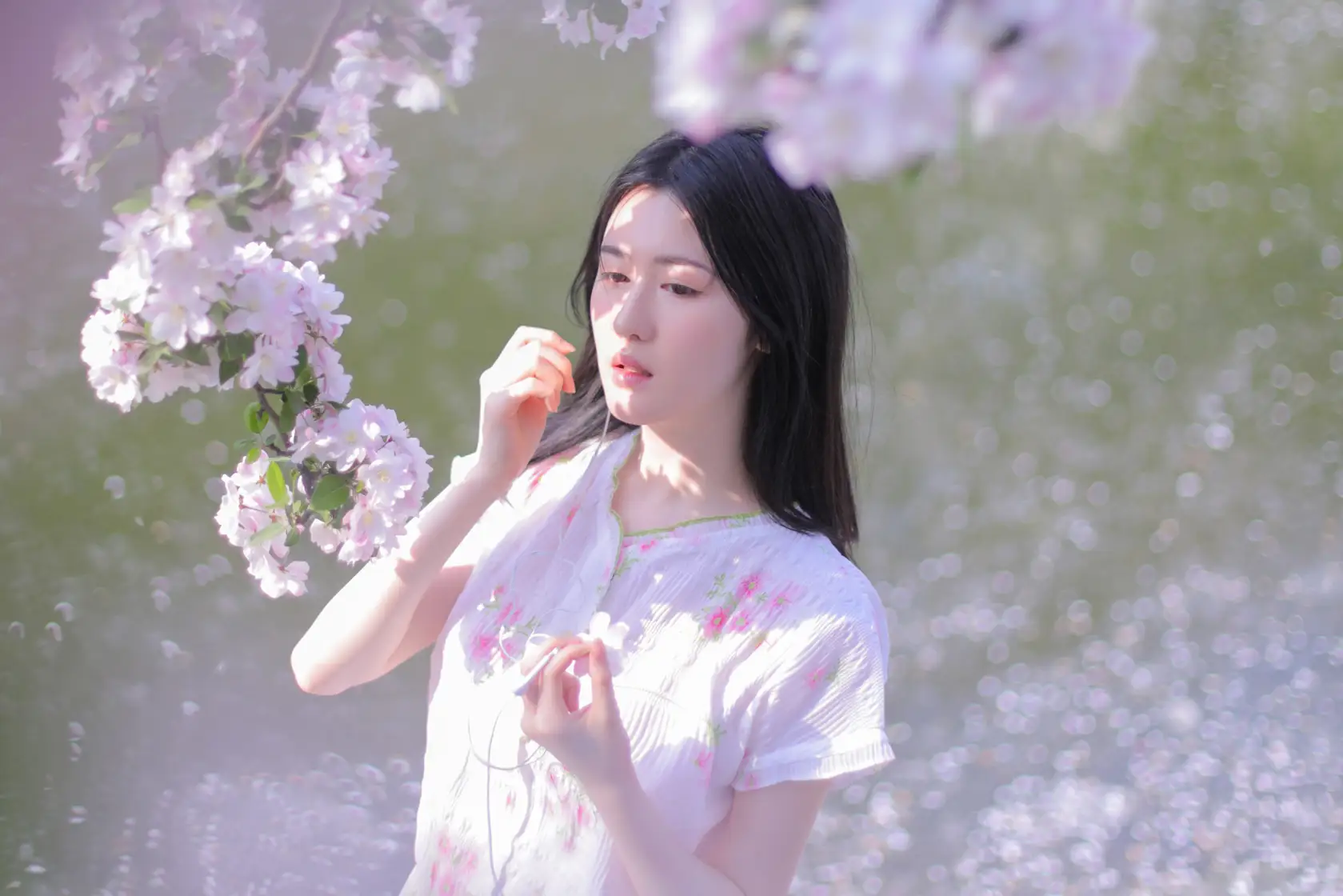 [YITUYU] 2022.08.01 Vol.1602 – Already feel the excitement of spring oeil#[29P]-15